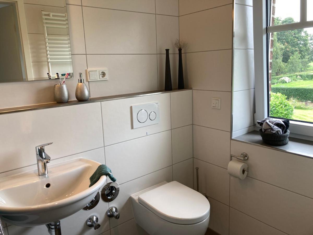 Ferienwohnung Heeser Birkenhof - Urlaub Auf Dem Bauernhof Mit Blick Ins Gruene Weeze Exterior foto